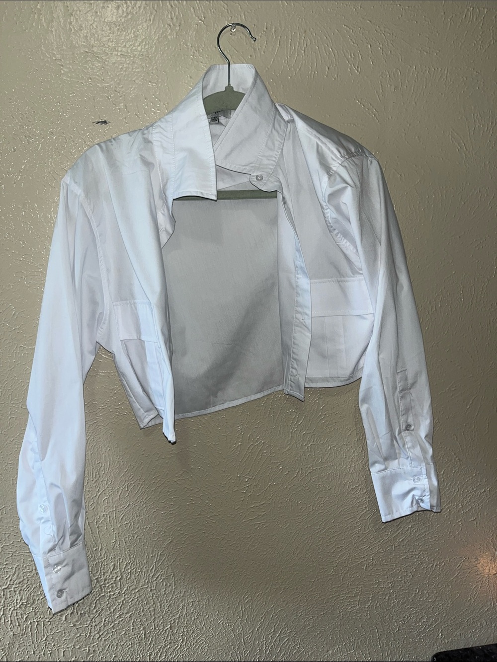 Cropped White Women’s tshirt - Tailored Open Front